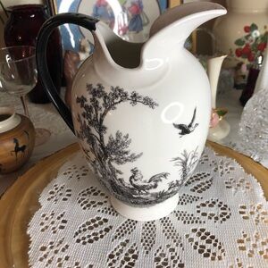 Tall pitcher roosters/bunnies